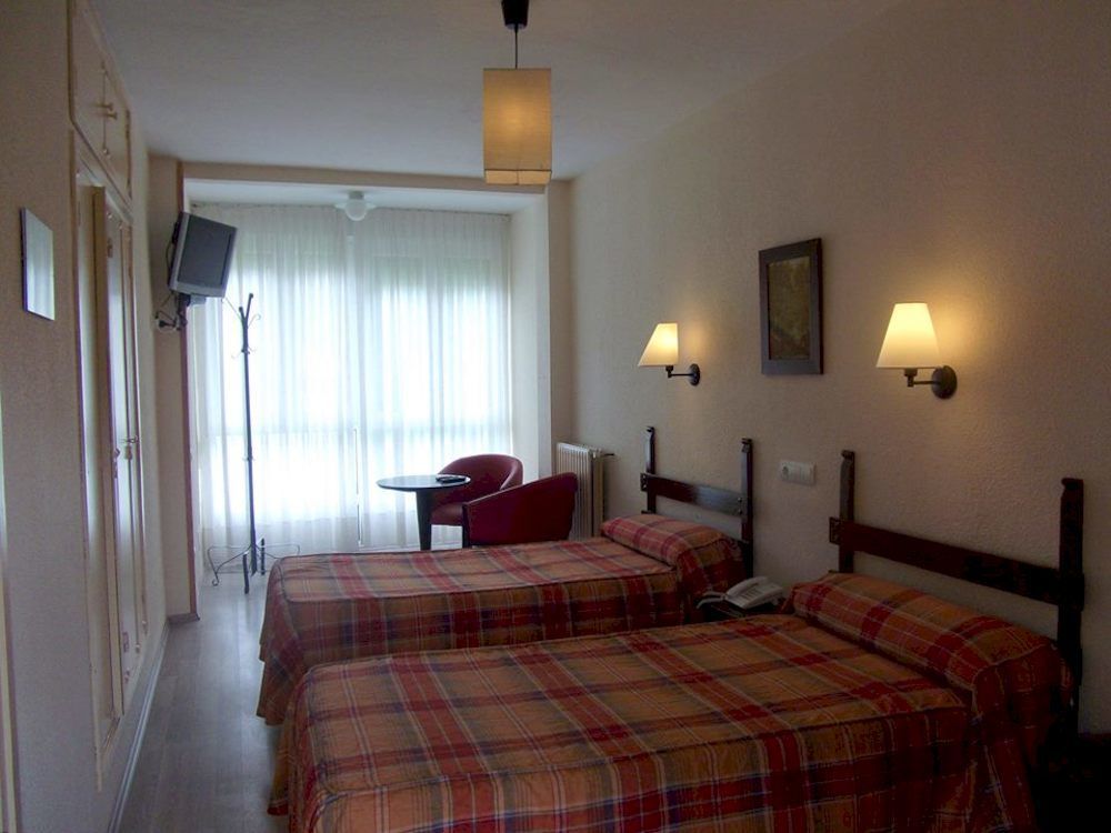 Hotel Termas De Liérganes Zewnętrze zdjęcie