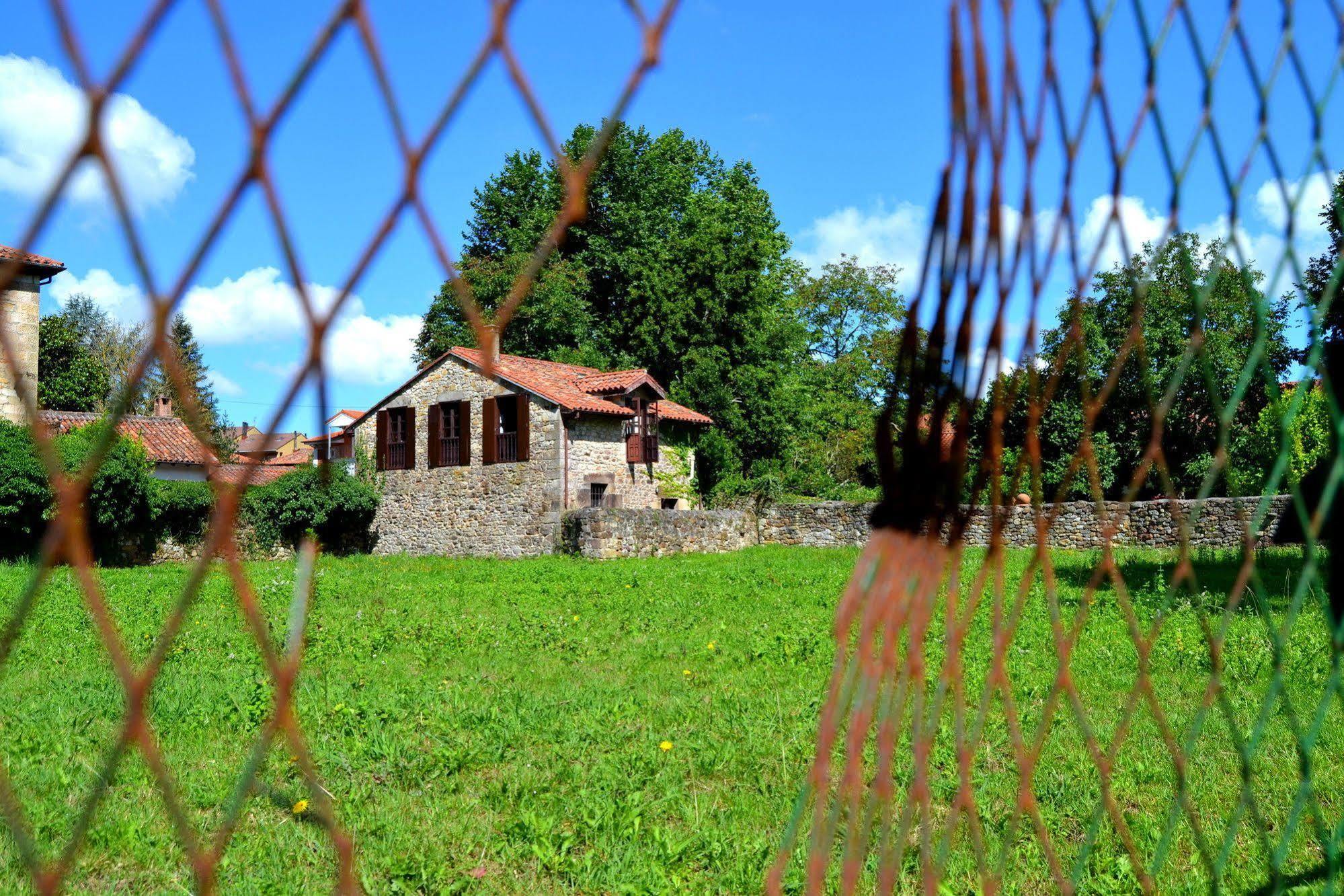 Hotel Termas De Liérganes Zewnętrze zdjęcie