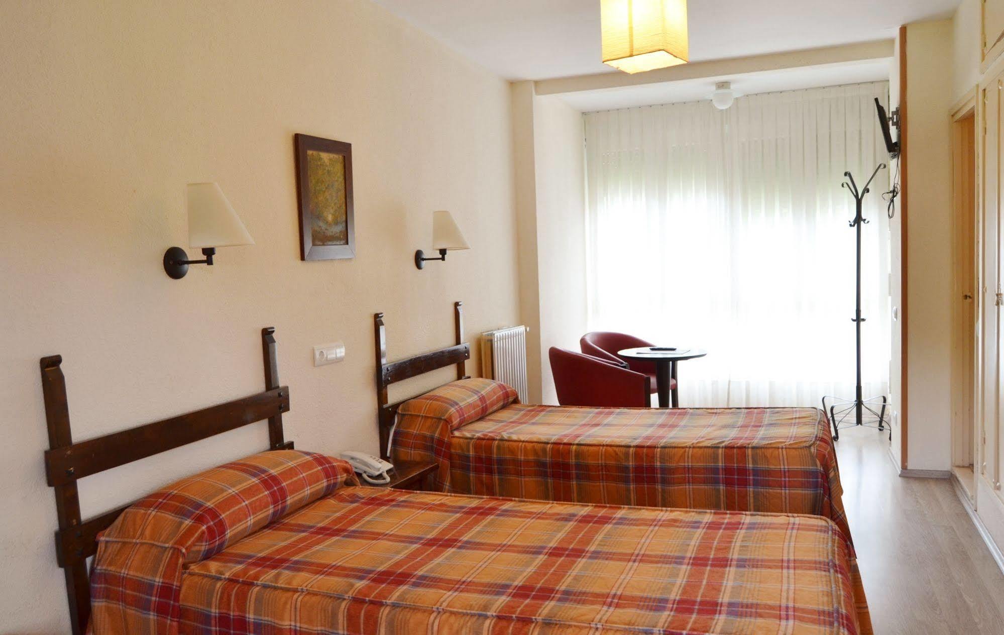 Hotel Termas De Liérganes Zewnętrze zdjęcie